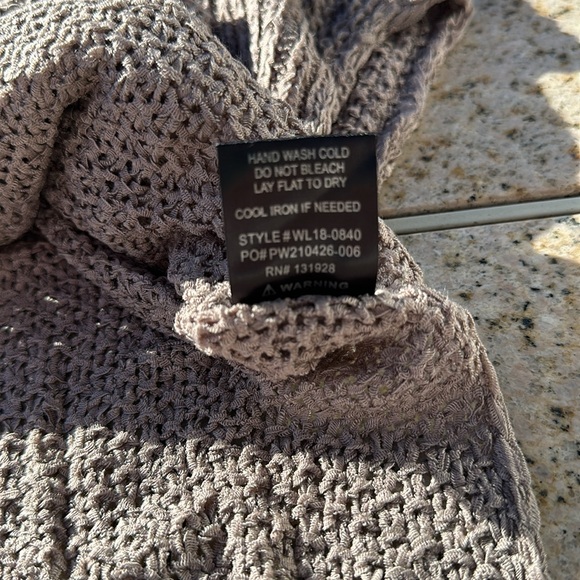 Oversized Wishlist, Size M/L, Gray 3/4 Sleeve Top - Picture 6 of 6